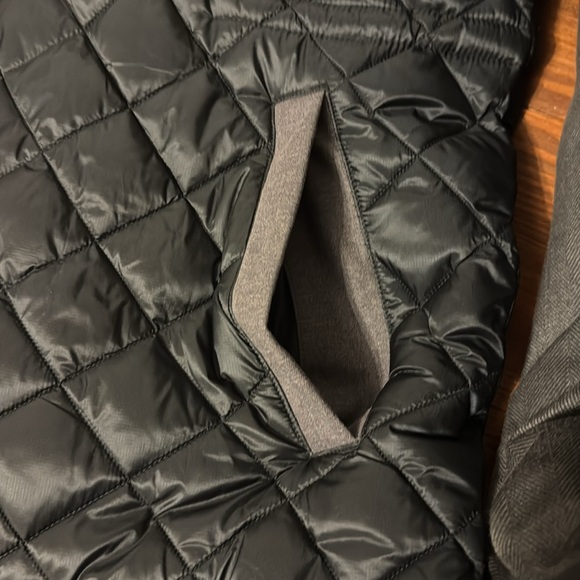 Burton men’s long jacket - Picture 3 of 9